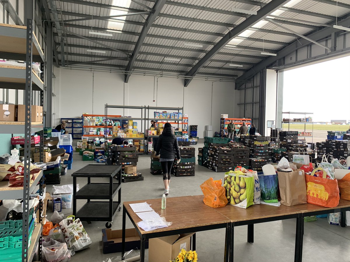JamesJfarb's tweet photo. Giving back to the local community today and helping out at the Fareham and Gosport food bank huge delivery of items to be unloaded and sorted https://t.co/AaO7A4hCib