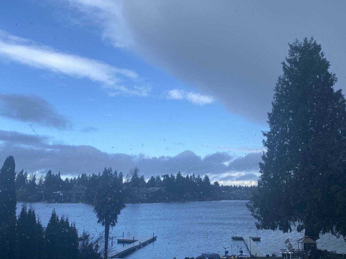 KarlenePetitt's tweet image. Rain is passing. Skies are opening. Appreciating the beauty out my window. Looking for the #rainbow #WhatToDoDuringQuarantine