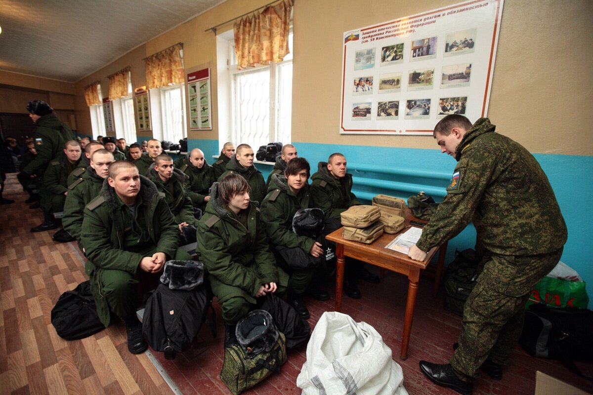 72ru's tweet photo. Весенний призыв не стали переносить из-за коронавируса 

https://t.co/BOcvHlTVHA https://t.co/Rqfj3vunCV