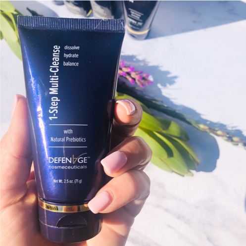 DefenAge's tweet photo. Use our 1-Step Multi-Cleanse each ☀️to prep skin for the rest of your DefenAge Skincare and then each 🌙 to cleanse skin from your day. https://t.co/eWiBsCaeto #HappyDefenAgeDays #ClinicallyProven https://t.co/5v8xpjCiLW