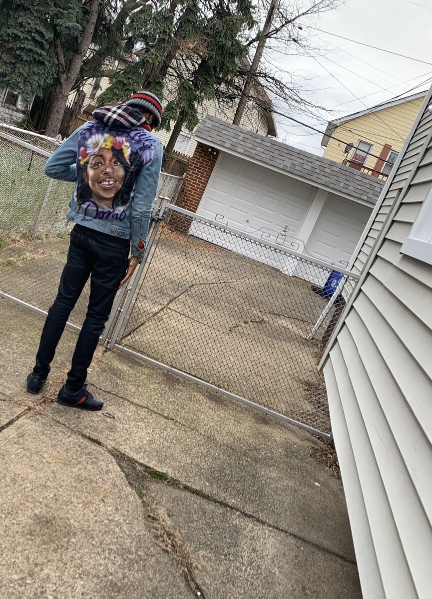 MontMFDog's tweet image. I Once Had A Friend, Who’s Smile could Light 💡 Up a Football Stadium 🏟 #FlyHighDom😓😔😘🤞🏽💯💯