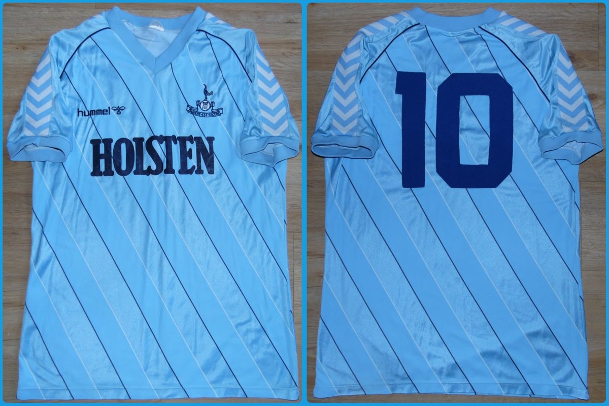 Day10 -I would have upset most of the @SpursOfficial Twitter community if I didn't give day 10 to arguably the best #10 our club has produced. @GlennHoddle was nothing short of a genious and this shirt sits with pride on page 128/9 of the @TheSpursShirt book. This is a true gem👕