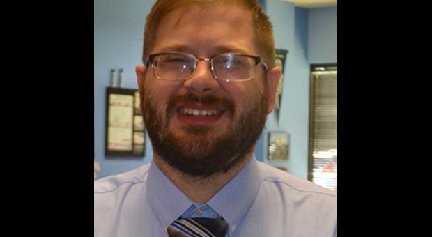 HomerHorizon's tweet photo. Meet Peter Kaspari, the editor of the Lake Forest Leader. Peter knew he wanted to be a journalist when he was 11 years old. 

https://t.co/CPfT5KNAdG https://t.co/UFCSG6YJc9