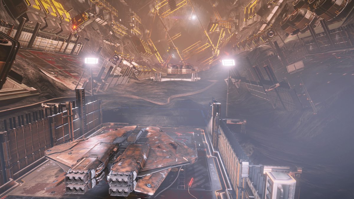 cmdrfraichoo's tweet photo. docked after a little light exploration of the sadr supergiant neighbourhood. found one undiscovered system with a few gas giants nearby, and poached a few overlooked HMCs along the way. #elitedangerous https://t.co/2pMAwZ0ErG