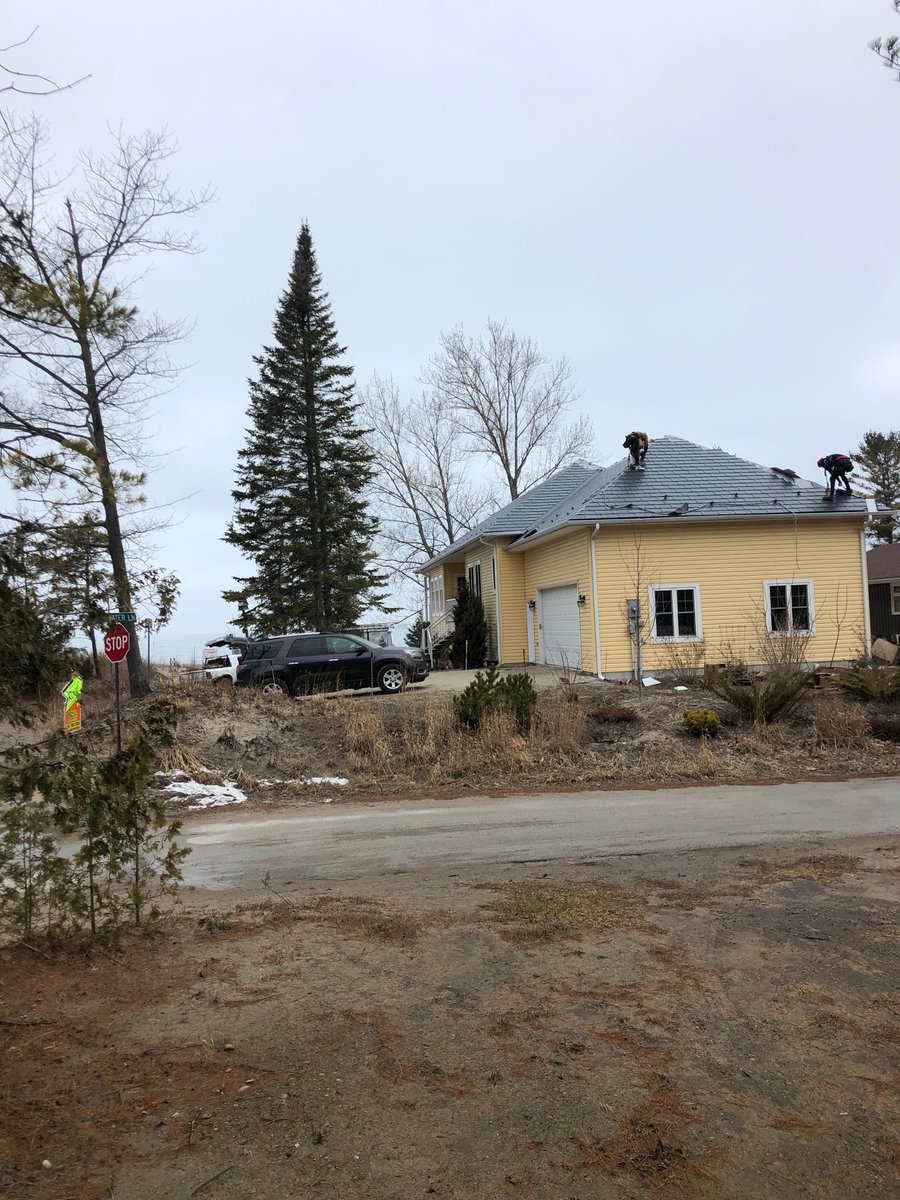 metalroofing's tweet photo. Fun Fact: Wasaga Beach, Ontario is situated along the longest freshwater beach in the world. Just steps from Wasaga Beach you will find this beautiful home with a Deep Charcoal Interlock Cedar Shingle Metal Roof.
#wasagabeach #nottawasagabay #metalroofing #interlockroofing https://t.co/rLkvAw2BKw