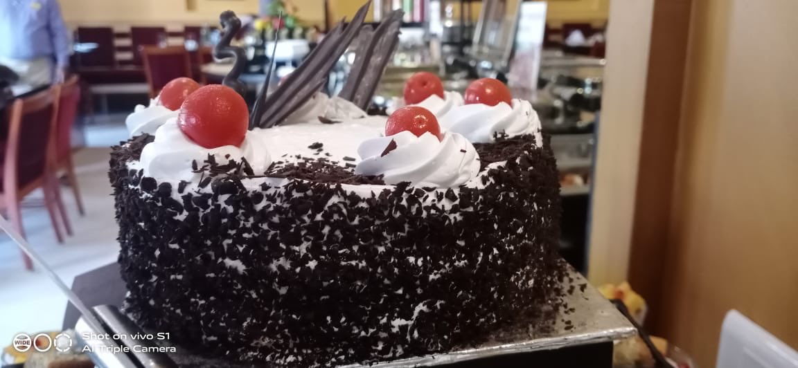 fortunepandiyan's tweet photo. Cakes created by Fortune Pandiyan. 
#cakes #birthdays #weddings #hotels #hotelsinmadurai https://t.co/VYEOACn5hl