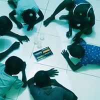 FondationMuntu's tweet photo. Atelier de bricolage aux enfants touchés par l'ouragan Mathieu dans le Sud d'Haiti https://t.co/7Kw9HBLta7