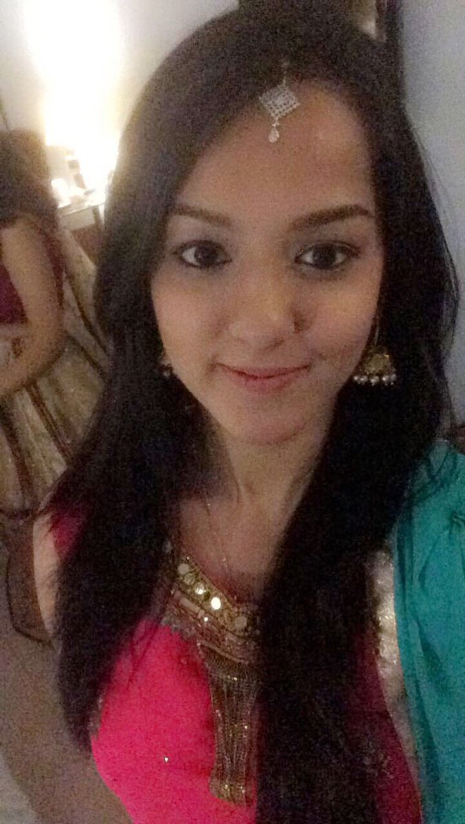 AlooSIMosa's tweet photo. It’s your Desi Girl  #MastiMonday https://t.co/io6Ukcptey