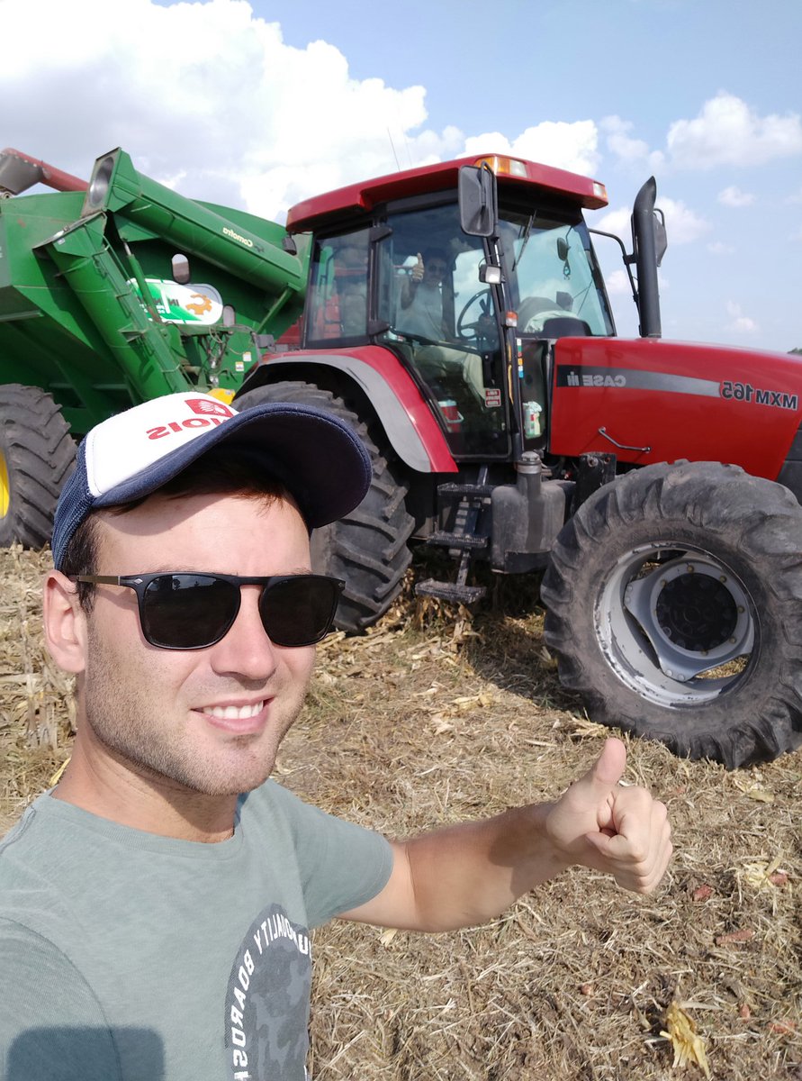 MatiasVenece's tweet photo. Largamos la cosecha en Pcia de Bs. As!! Junto a nuestro distribuidor Lespade-Soubelet en Villa Espil recolectando toda la data que nos dejó el ensayo de densidad de Maíz con #I550 e #I799! #JuntosRendimosMas https://t.co/Mi4eEwsswC