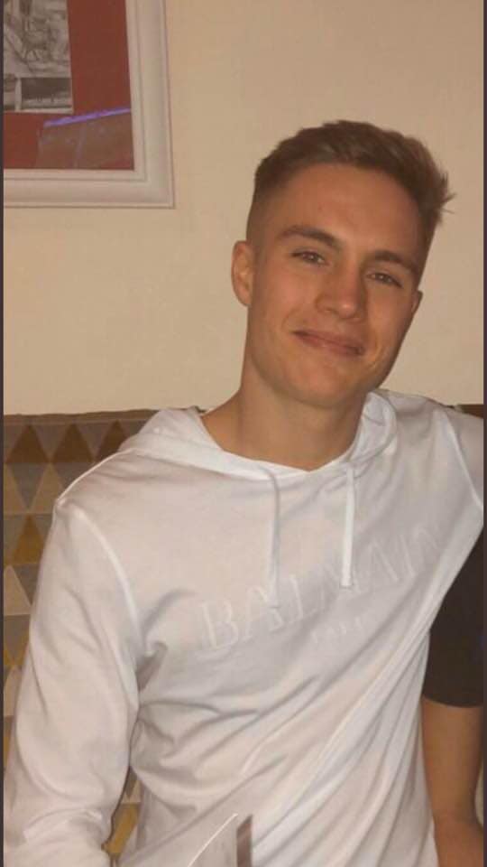 doglab's tweet photo. It takes 3.2 seconds to RT and help find 
McCombe McNeill he was last seen in Amsterdam call 101 with any lnfo https://t.co/etA7kcM93X