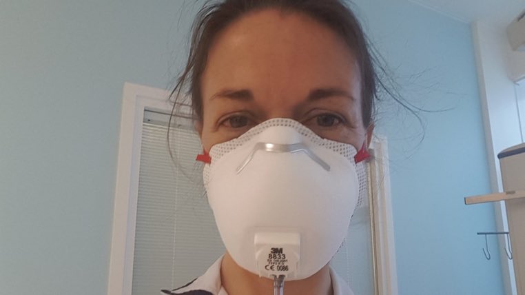 Coronavirus: Physiotherapists help COVID-19 patients in intensive care
news.sky.com/story/coronavi…