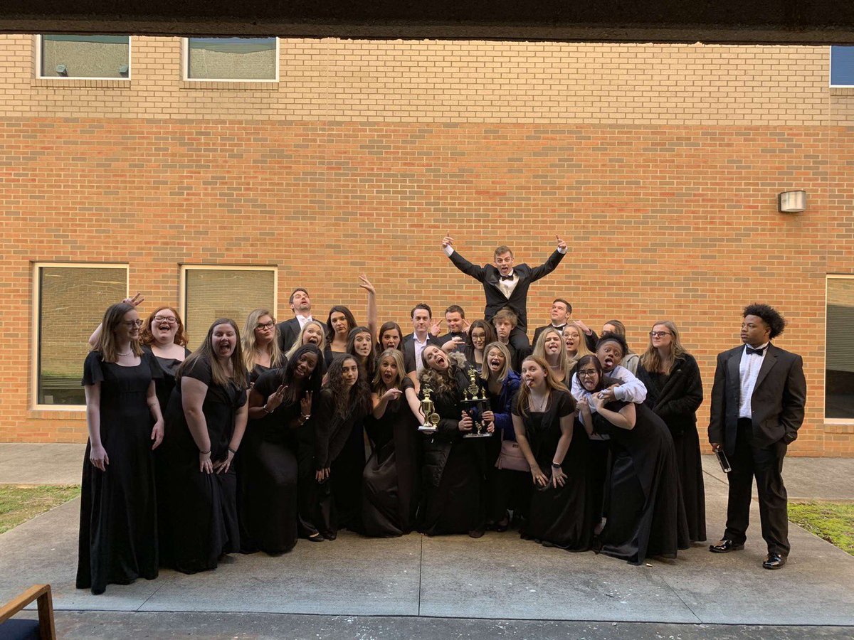 Beccamo911's tweet photo. #missyou2020 @GhsSpiritParade Missing these amazing people during the break https://t.co/MzyY3tLnN3