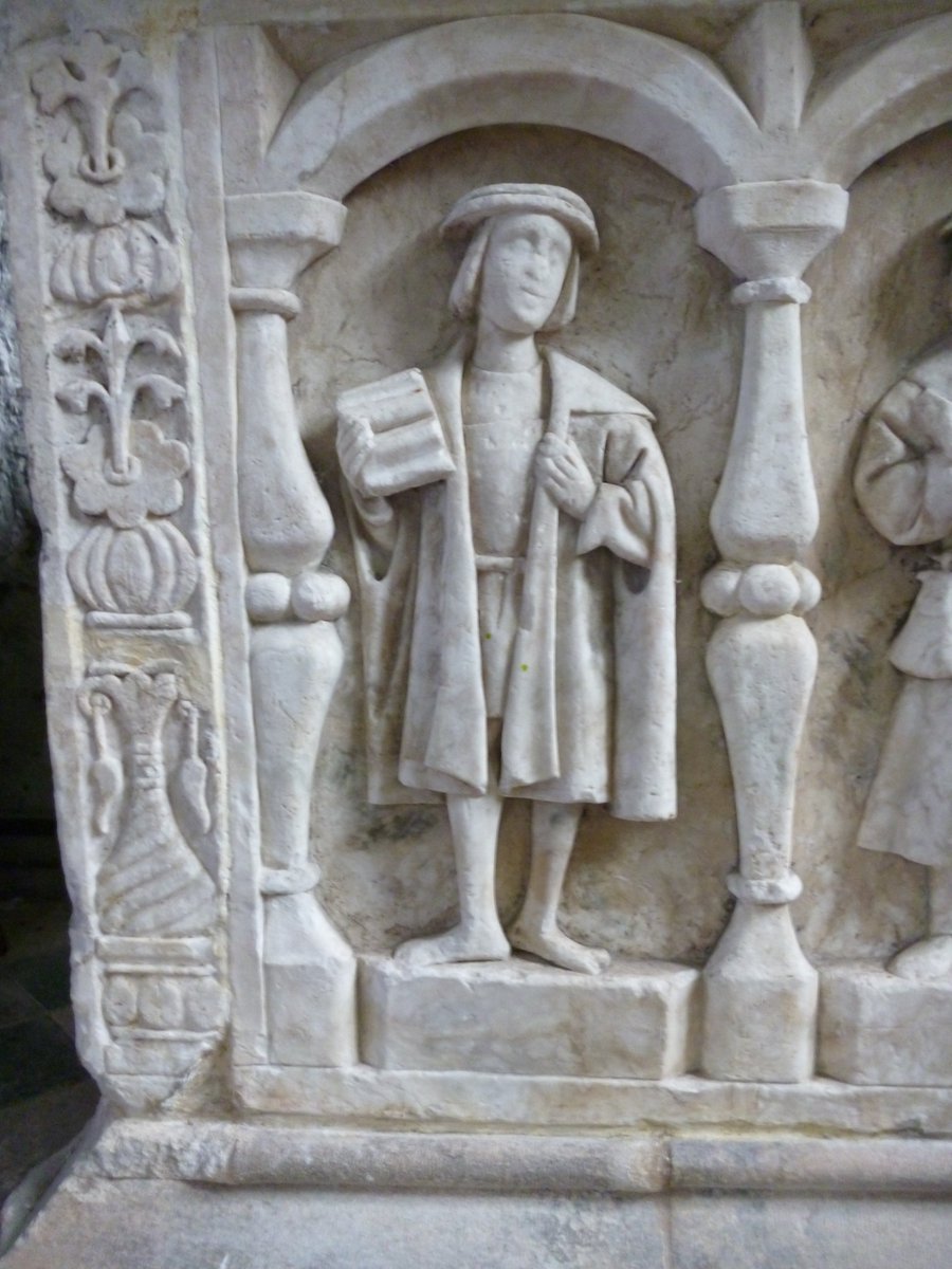 baylijc's tweet image. #Pilasters at the ends of the sides of two monuments at Fenny Drayton and Peckleton in a local Leicestershire style emulating the work of Richard Parker of Burton-upon-Trent and presumably using a local source of alabaster. #MonumentsMonday