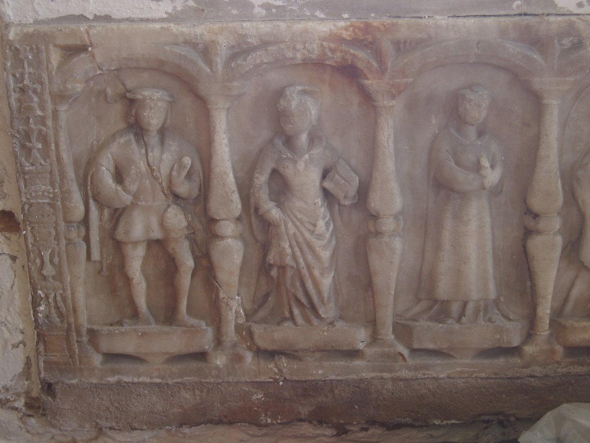 baylijc's tweet image. #Pilasters at the ends of the sides of two monuments at Fenny Drayton and Peckleton in a local Leicestershire style emulating the work of Richard Parker of Burton-upon-Trent and presumably using a local source of alabaster. #MonumentsMonday