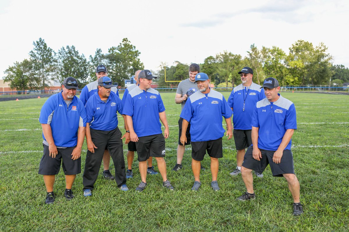 CoachRomack's tweet photo. Challenge accepted @cometslift @TerrySwalley @ChadCoachnelly I nominate @tyhutch12 @Sdannaman @JoelPickett5 https://t.co/tHqImGSk3i