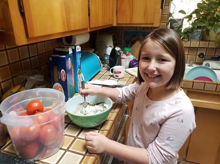 BaldyviewUusd's tweet photo. Look at Amelia making lasagna 👩‍🍳 😋🙌🏼. #LearningWhileCooking #BVSpiritChallenge #SOAR🦅 @UplandUnifiedSD @citrusuusd https://t.co/aQNn0yz4sj
