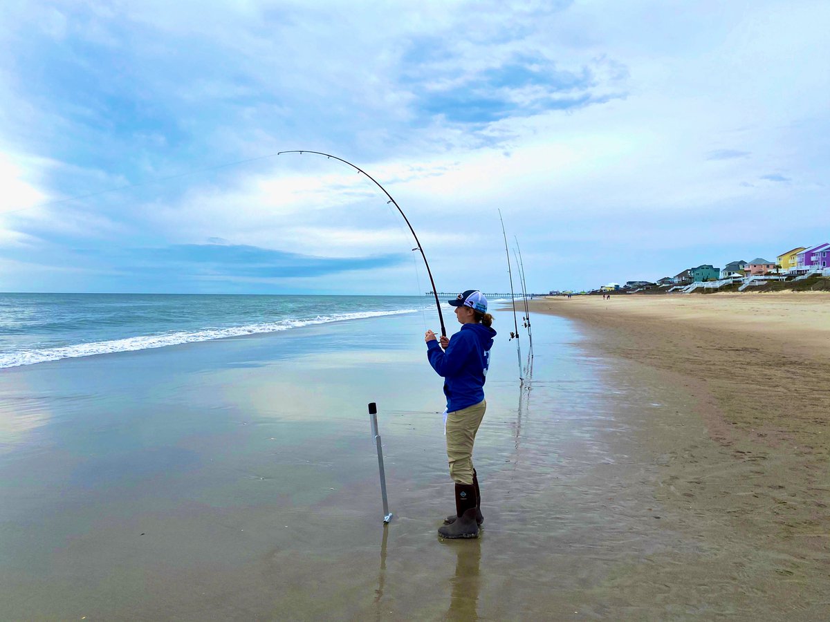 _SarahSmith_3's tweet photo. Looking through pictures from last week - I swapped my glove for a pole at my happy place! Marine biologist in training😁 https://t.co/1BLTNbxOjB