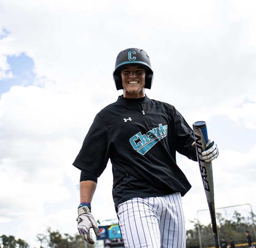 😄 SEE A SMILE, SEND A SMILE 😀 continue to spread positive vibes to all your teammates and friends! Tag a friend to send them a 😀 today! (Via <a href="/GoCCUsports/">Coastal Carolina Athletics</a>)  #chants #baseball #positivity #bsnsports #theheartofthegame