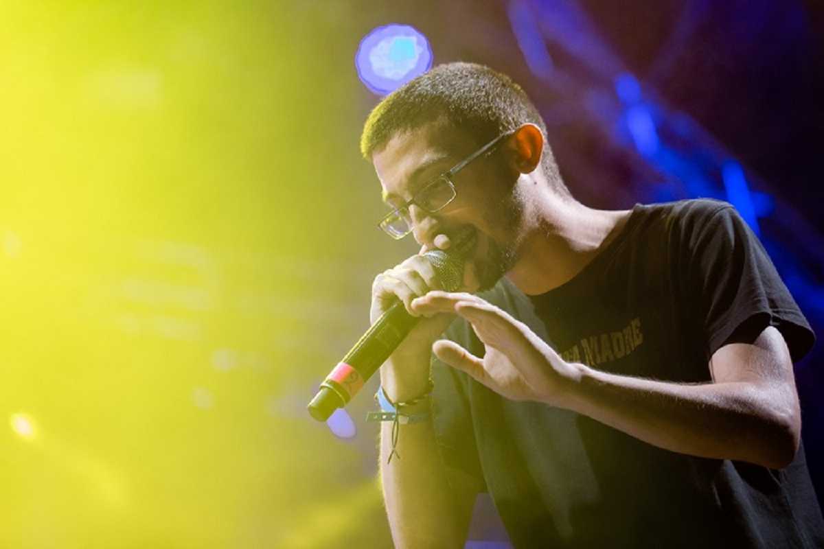 O Bloody Hawk συνεργάζεται με τον Dof Twogee, τον beatmaker του ΛΕΞ: ακούστε το φρέσκο τραγούδι "Toronto", που «πετάει» στις εγχώριες YouTube τάσεις bit.ly/2JlkkZJ