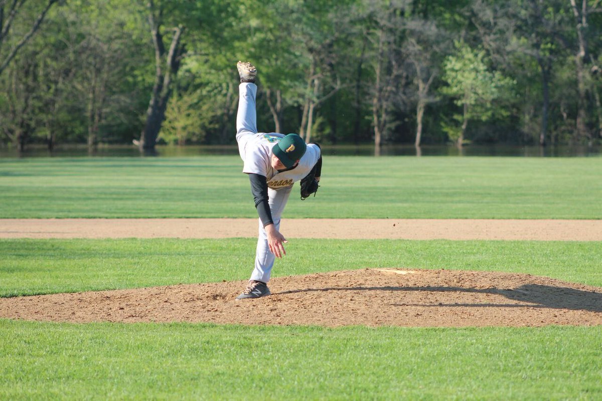 NBOTD: Junior Joey Splansky
-Born in Highland Park, IL
-One fictional character or person he’d want to meet: Michael Scott because he looks like his dad
-Fun Fact: He does not eat bread