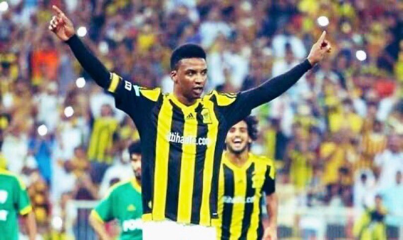 تتوق النَفس للنّور ، لِذا ..
سَنستعين بِمسيرته في كُلّ مره
لأن النُفوس
بِحاجه للتَحفيز ،،

والمَلاعب بحاجة ؛ إلى نُور آخر !
هنا أستعنت بالصورة وشرحها ، لا أحد قادر على وصف نور وقيمته أكثر من العاشق الاتحادي .