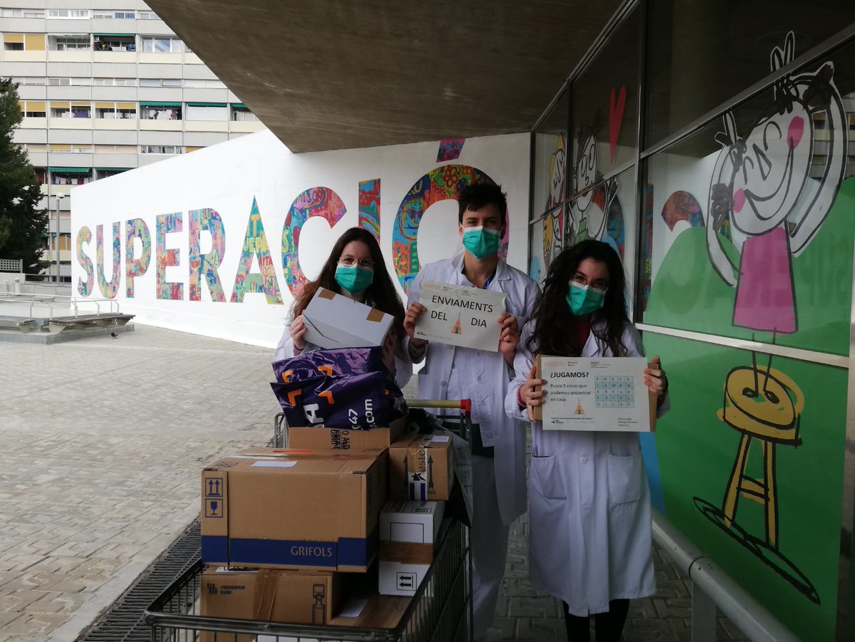 sefh_'s tweet photo. Los pacientes pediátricos y aquellos con fibrosis quística son, por supuesto, también una prioridad para la #farmaciahospitalaria en esta crisis #COVID19 y se les está enviando a casa la medicación que se les dispensaba habitualmente en el hospital #FHvsCOVID https://t.co/27rsJ0J6Qg