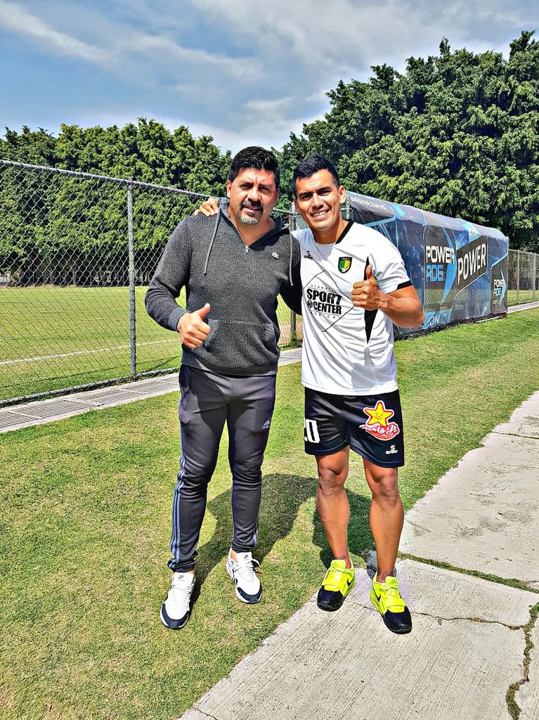 LMondragon83's tweet photo. Feliz cumpleaΓ±os bendiciones @Chavalon05 que vivas muchΓsimos mΓ‘s llenos de salud y alegrΓa! π€π½ππΌππΌ #Chivas #chavalon https://t.co/83n6TusnwP