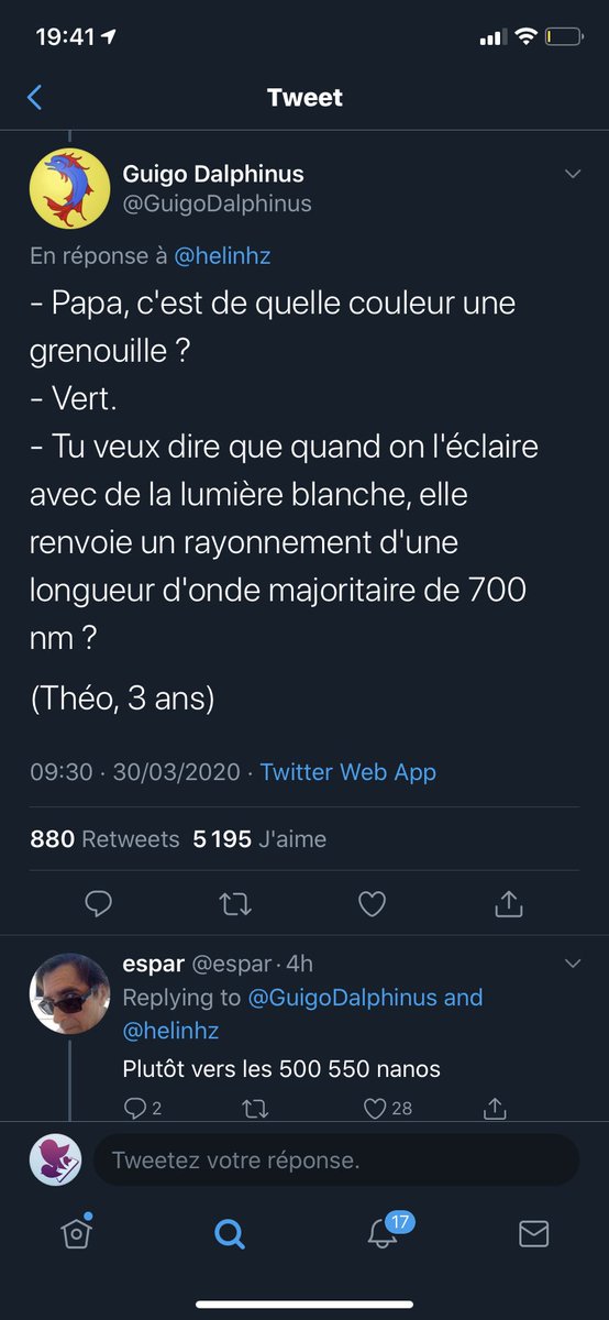 TopDesTwittos's tweet photo. Pendant ce temps sur Twitter https://t.co/5oDwsT5Sy8