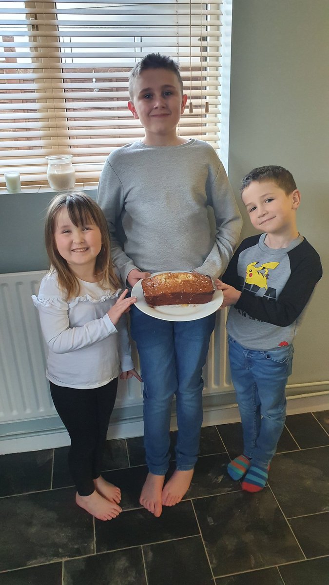 GemmaGoddard3's tweet image. @latimerprimary today the Goddards made a lemon drizzle loaf cake  #latimerfamily #classtj #classkb #classkn