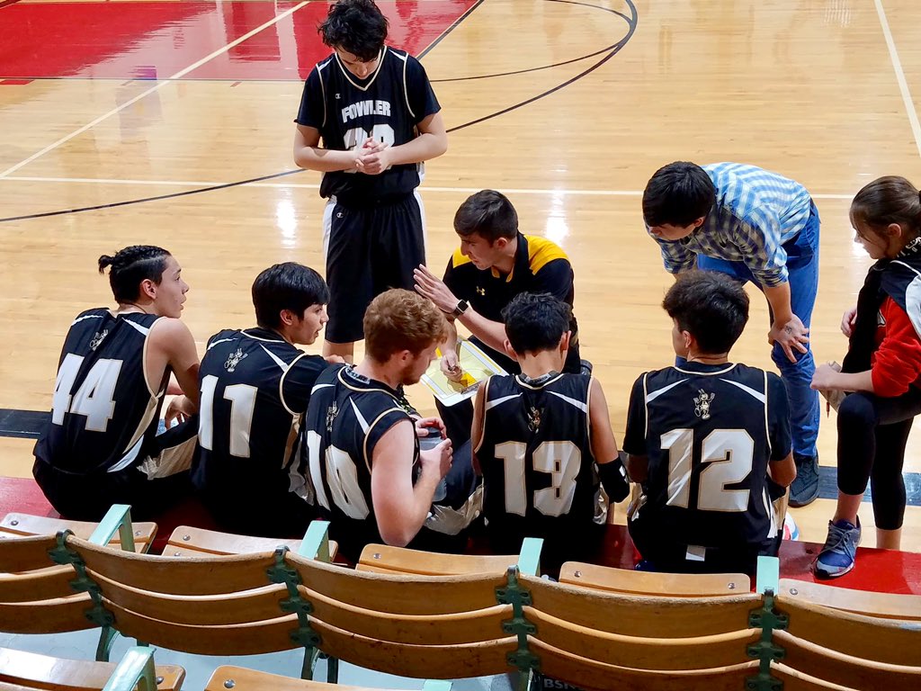 Bird_Taylin's tweet photo. @coachwomacks Challenge accepted @coachwomacks . Once nominated, you have 24 hrs to respond or donate $20 to a local charity. Post picture of you coaching then nominate 4 coaches! @TreverPowell2 @Coach_Bevan @GilesFFox @janaeprice_15 https://t.co/Wv06YBaj7h