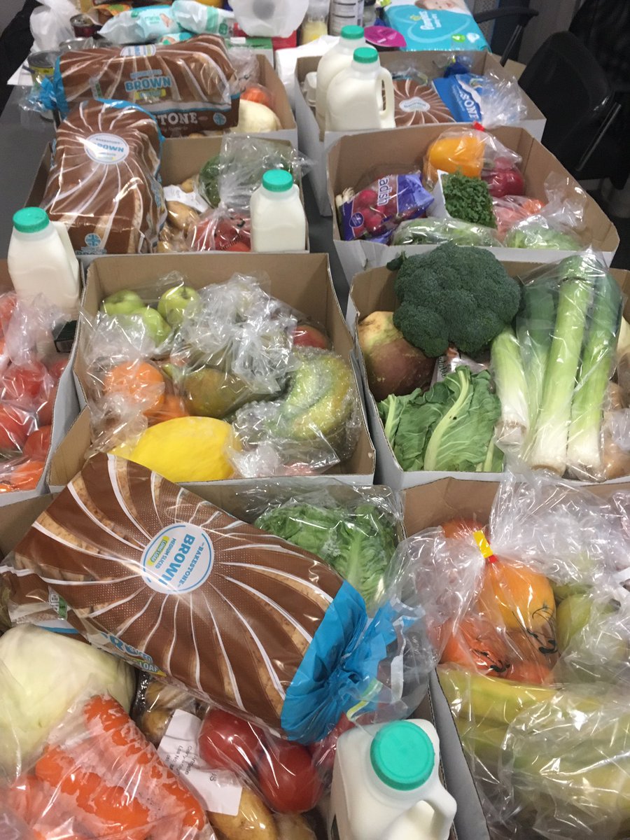 RichmondTaxis's tweet image. @RichmondTaxis @arrowtaxis1 @TaxisWestoe @DialACabExpress Delivering #FoodBoxes in #SouthTyneside, Check out #Facebook visit Richmond Taxis South Tyneside for more information for what we, and our sister companies are doing. #StaySafe #SouthShields Ring 01914553131 for info 👍🏻