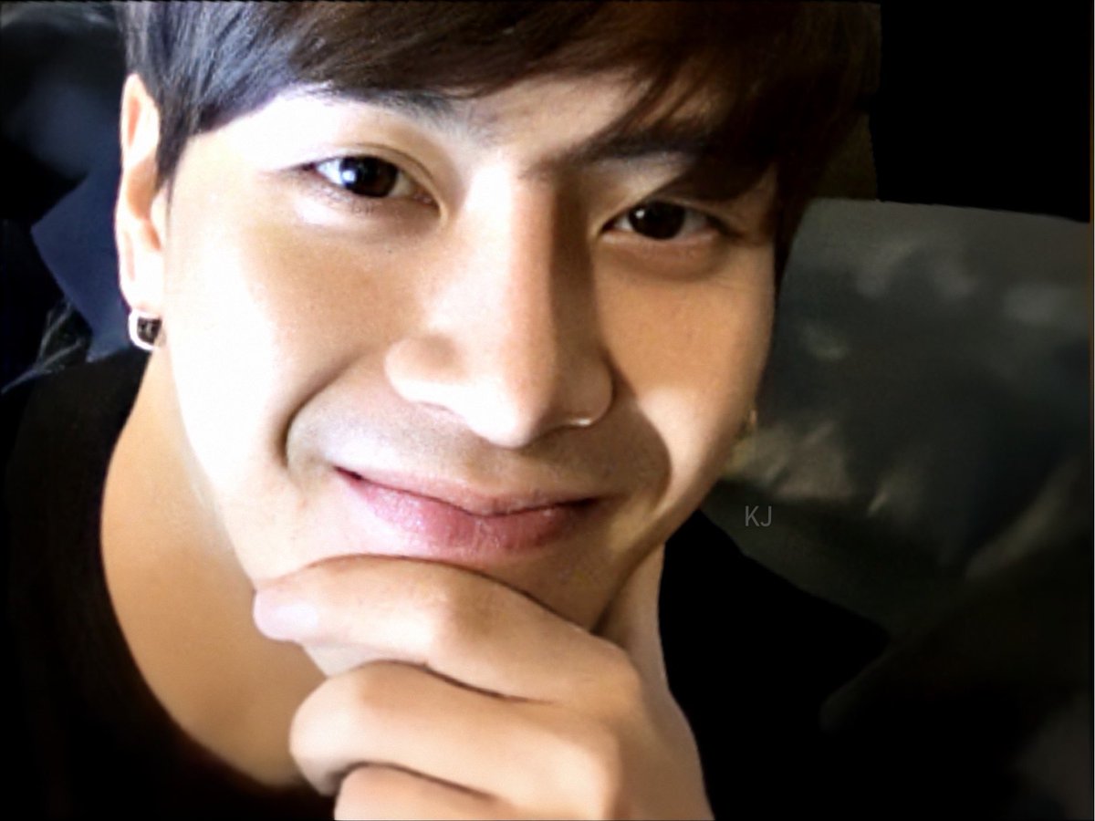 kmnjsw_'s tweet photo. ทำ HQ มาให้ค่ะ ความน่ารักของแจ็คสัน วันนี้ติดแท็คด้วยไม่ไหว (1/2) #JacksonWang https://t.co/4uGt2Bi0eF