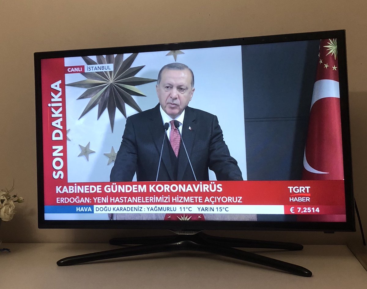 2000 li yılları düşünüyor da insan;
Tek fiskede çökmüş bir Türkiye idik!
2010 yılından beri yıkılsın diye çırpınanlara ve her türlü ihanetlere rağmen;
Ülkemiz dimdik ayakta...
Avrupa’nın ABD’nin gıptası dünyanın gözdesi oldu...
Cenab-ı Hak seni başımızdan eksik etmesin...