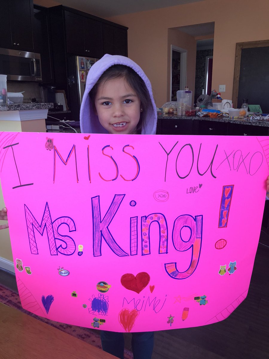 VWang_79's tweet photo. @Miss_KingGPE even though you will not be at the parade today, you are not forgotten! Mei Mei misses you! Be well and be safe! #GatorParade #gogpgators @GoshenPostES https://t.co/wNadsFFlIt