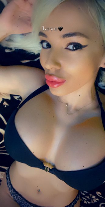 Hey I'm online now @ https://t.co/Q8ALrmLoVY  https://t.co/jTB2nNud15  @thesexpedition  @MiVida_Secreta<a href="/tag/discounts"class="tags"><span>#discounts</span></a>