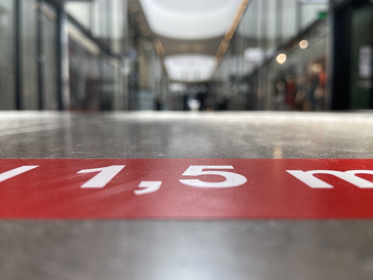 zininfotografie's tweet photo. #binnenkijken2020
#getal

Vandaag ff naar buiten, om te zien hoe verlaten alles is. En dit getal als ‘rode draad’ die de stad nu verbindt. https://t.co/Eyrir15p2V