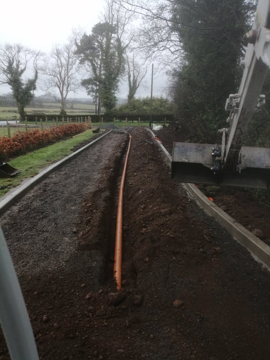 StevenMcneilly's tweet photo. A lane we completed using Tobermores 6x5 kerbs 

#tobermore #takeuchi #KERBING #digging #groundwork https://t.co/jlJT069dE6