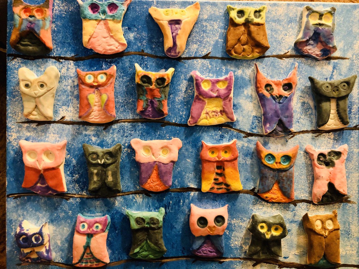 jim_les4's tweet photo. Collaborative class art projects! 1st pic is Mrs. Garcia’s class, 2nd is Mrs.Nichols class, 3rd is Ms.Riveras class, and @SusanGlenewink5 class.
#Bluebonnetlions #Lockhartisd #LoveMyLisd #Bbemasterbuilders https://t.co/NdXyhJUHTF
