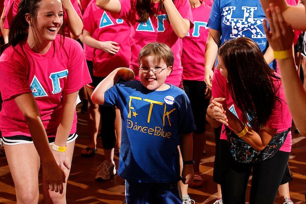 To spread a little bit of cheer each day, @UKDanceBlue is hosting its first annual Joy Week!

In honor of #MemoryMonday, here's a throwback to DanceBlue 2012. #FTK 🎗️