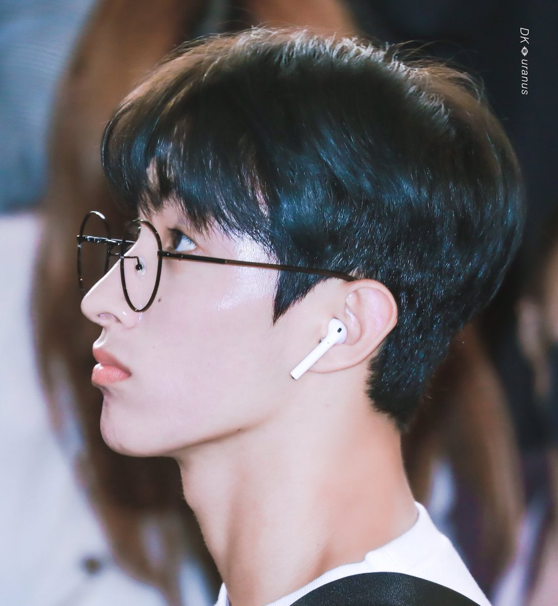 DK_thinker's tweet photo. he has the BEST side profile &amp; the MOST PERFECT nose bridge https://t.co/qx9uMHdJ3q