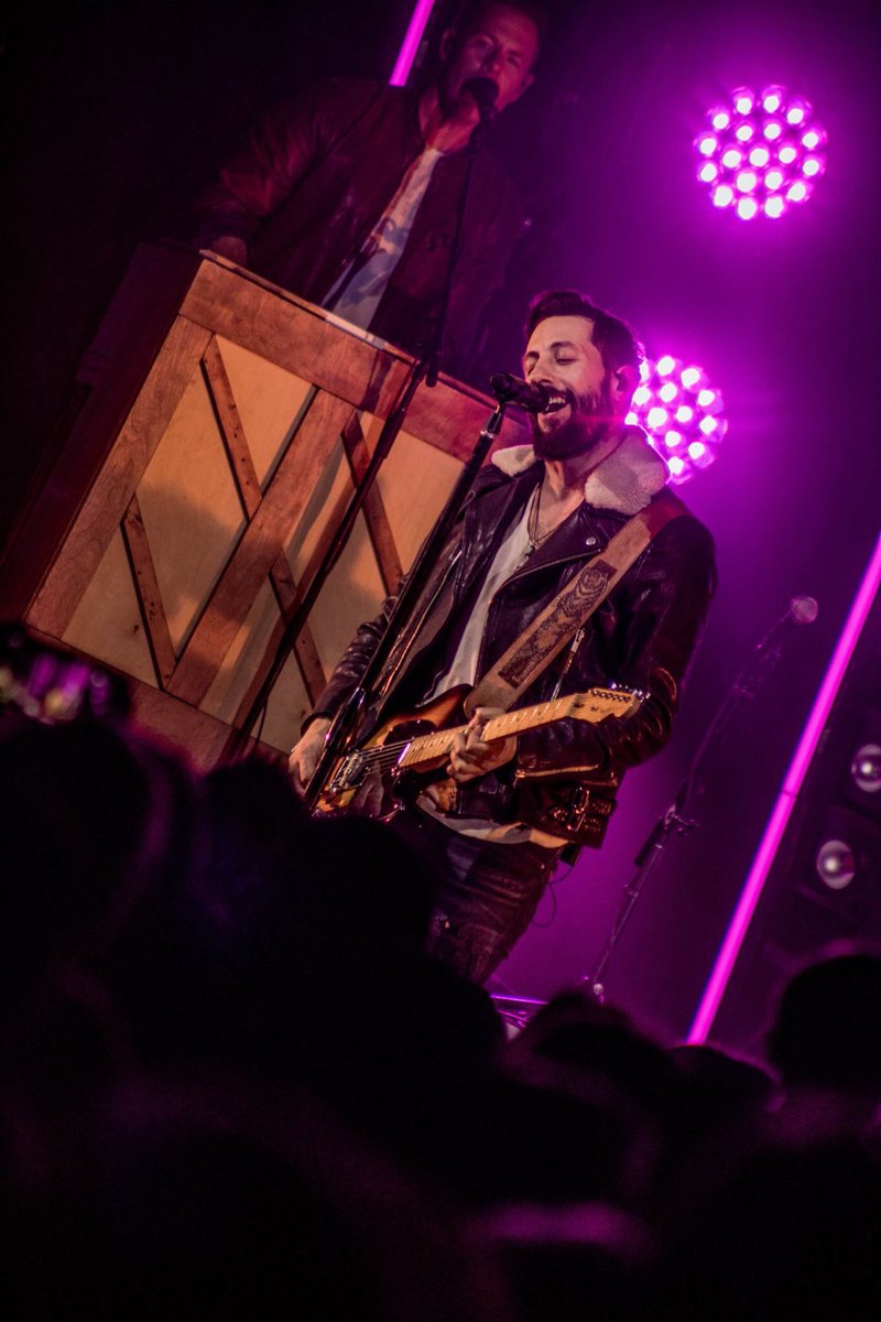 starlandNJ's tweet photo. A blast with @OldDominion here for their #soldout show. #MemoryMonday πΈ Mike Roszkowski #njcountry https://t.co/xQWojUgFns