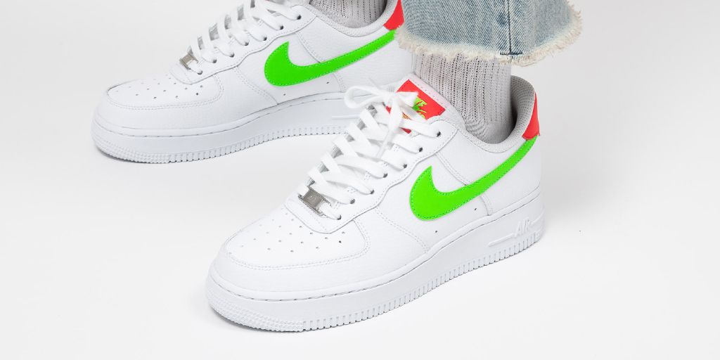 white laser crimson air force 1