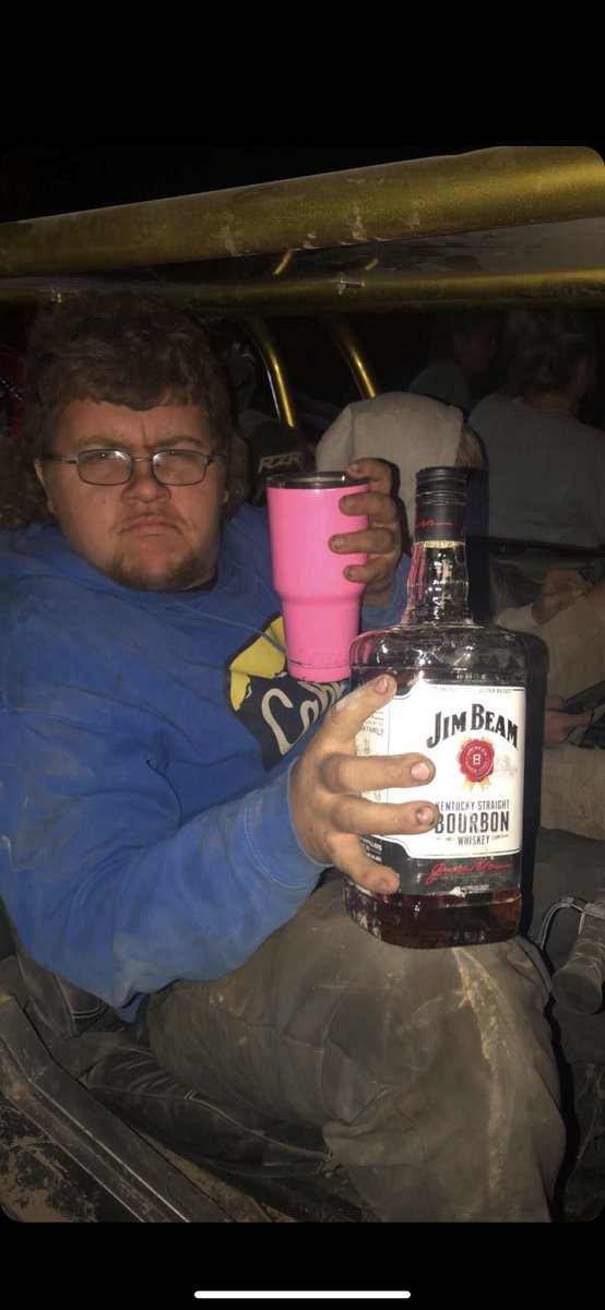 dollycherry70's tweet photo. Love you dumpy, ready to celebrate again this weekend 🍺 #WhosGonnaStopUs #KeyboardWarriorsUnite https://t.co/dtGxilB4Vr