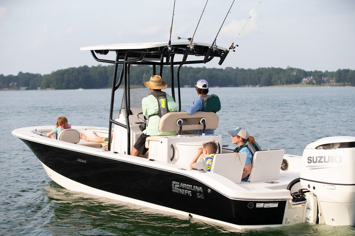 carolina_skiff's tweet photo. Every day is family day at Carolina Skiff.π Cruising in the 24 Ultra Elite β available now at your nearest authorized CSkiff dealer.
.
.
.
#carolinaskiff #familyboat #24UE #ultraelite https://t.co/7Pedj3mrkz