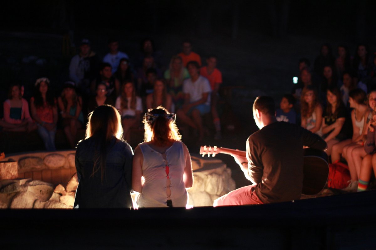 FOLLOWuCamps's tweet photo. Don't miss our first ever Virtual Campfire! This Saturday, April 4th from 8 to 9:30pm. Performances, chats, fun and familiar faces! It's going to be epic! 😃 https://t.co/1rDeQyyi9C