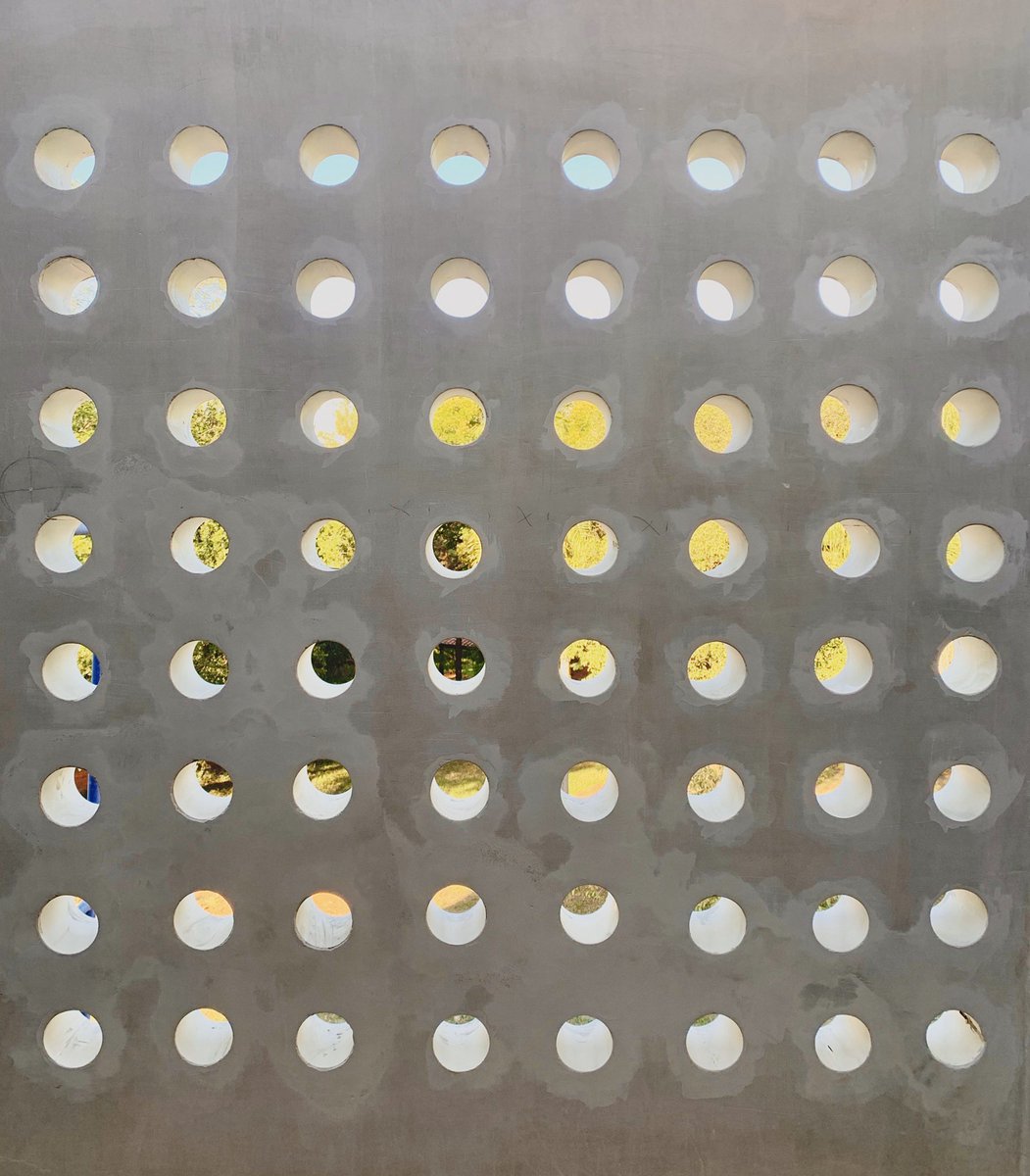 tdarqpy's tweet photo. #cveb #tda®luque #architecture #paraguay #2020 #detail #concrete #transparent #void #interior #exterior #freespace #apparent #light #scale #artesanal #exclusive #integration #circle #dots https://t.co/pBGVwE60C2