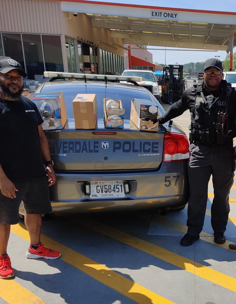 Victor Johnson (@victor_djohnson) on Twitter photo The Riverdale home Depot taking of our men and women in uniform providing them with some mask to protect them as they protect and serve our communities <a href="/0178Depot/">Riverdale Home Depot</a> <a href="/charlen10411230/">charlene gibson moore</a> <a href="/Jayce23/">James Mack</a> @Carell_R <a href="/PaulHedge7/">Paul Hedge</a> The Riverdale home Depot taking of our men and women in uniform providing them with some mask to protect them as they protect and serve our communities <a href="/0178Depot/">Riverdale Home Depot</a> <a href="/charlen10411230/">charlene gibson moore</a> <a href="/Jayce23/">James Mack</a> @Carell_R <a href="/PaulHedge7/">Paul Hedge</a>