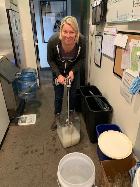 <a href="/Colorado/">Visit Colorado</a> #Rural is paying it forward! <a href="/RD_Colorado/">Rural Development Colorado</a> thanks Connie Baker and <a href="/MarbleDistillin/">Marble Distilling Co</a> in <a href="/CarbondaleCO/">Carbondale Tourism</a> for stepping up to help their community by switching to making hand sanitizer. #TogetherAmericaProspers Read more at 
usda.gov/media/blog/202…