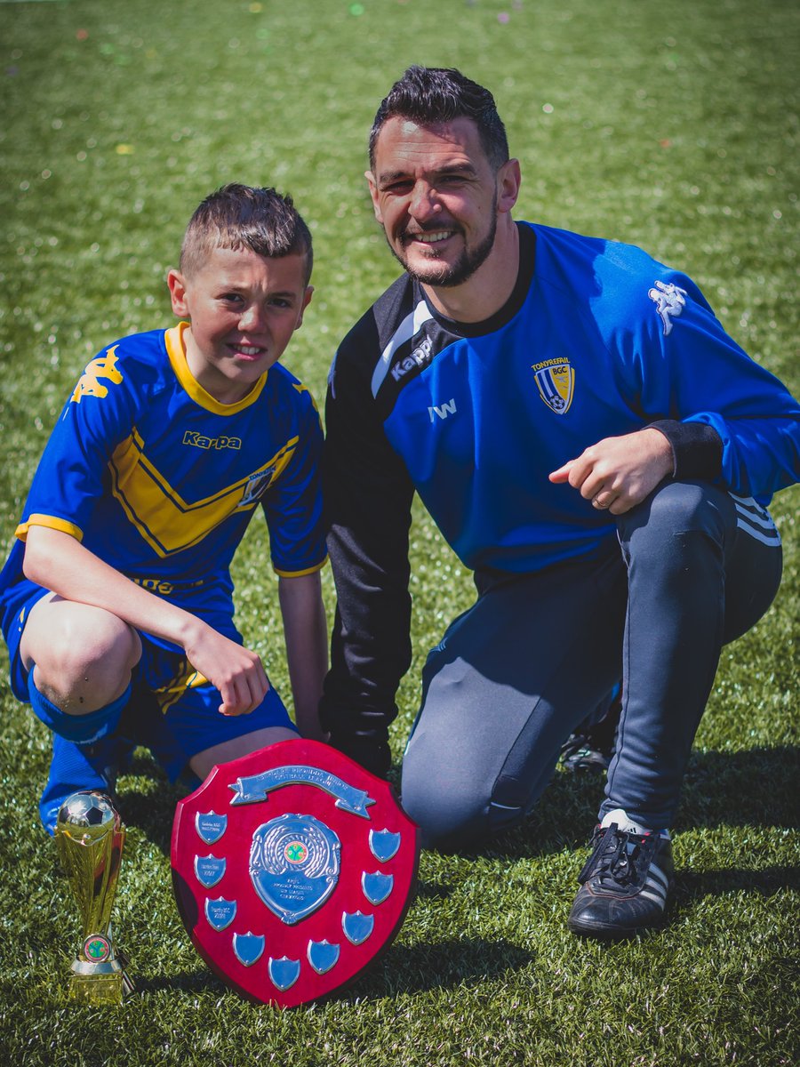 Delme42294268's tweet image. Thanks for the nomination @RichardJohns1 dug out an old paper clipping and a couple of the #tonarmy u&apos;13s!!

Once nominated you have 24 hrs to respond or donate £20 to charity. You need to nominate coaches and post pictures of you coaching. I nominate @nathantommo @nickyblack87