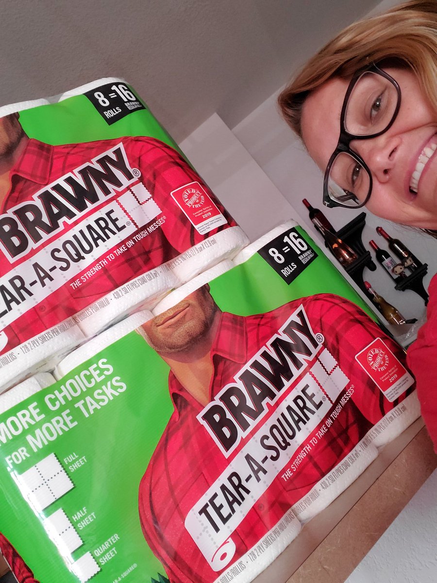 ChasityElam's tweet photo. @Walmart came through!! @Brawny your tear-a-square is teaching folks had to ration! Hit the paper towel lotto y'all (#SocialDistancing and #Qurantine has me taking selfies with house hold essentials)😳🤪😜😂🤣 #TeamBrawny #TeamWalmart https://t.co/3CdjMOWGda